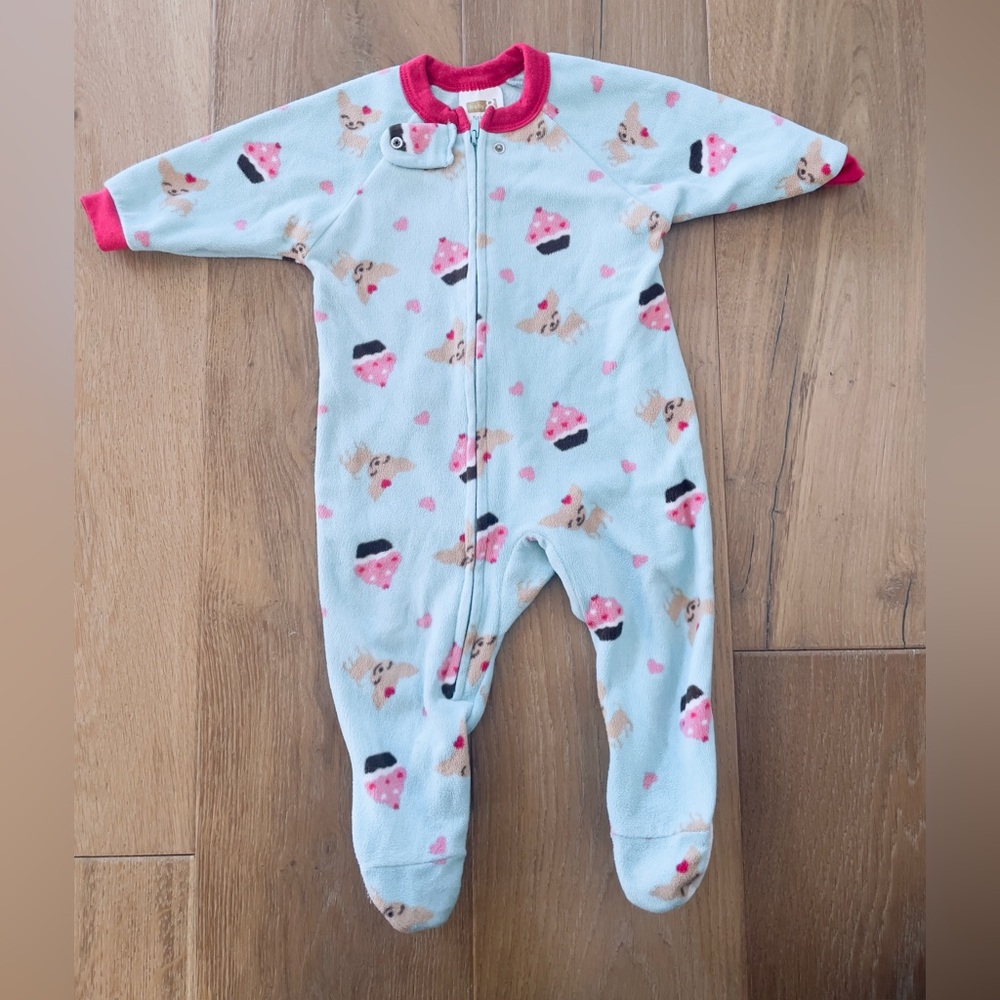 Baby 8 sleeper pajama Cupcake size 6-12 month